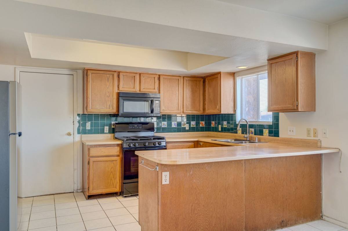 1724 Palm Dr, Henderson, NV 89011 - House for Rent - Image 10