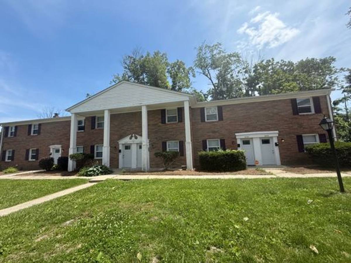 Townhouse for rent at 5247 Boy Scout Rd #4, Indianapolis, IN 46226