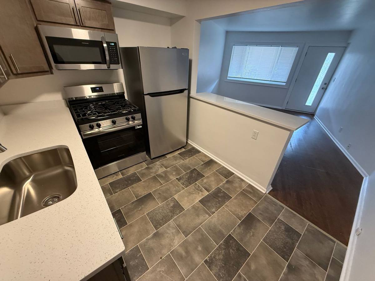 The Riverwood, 1200 E Singer Cr, Milwaukee, WI 53212 - Apartment for Rent - Image 7