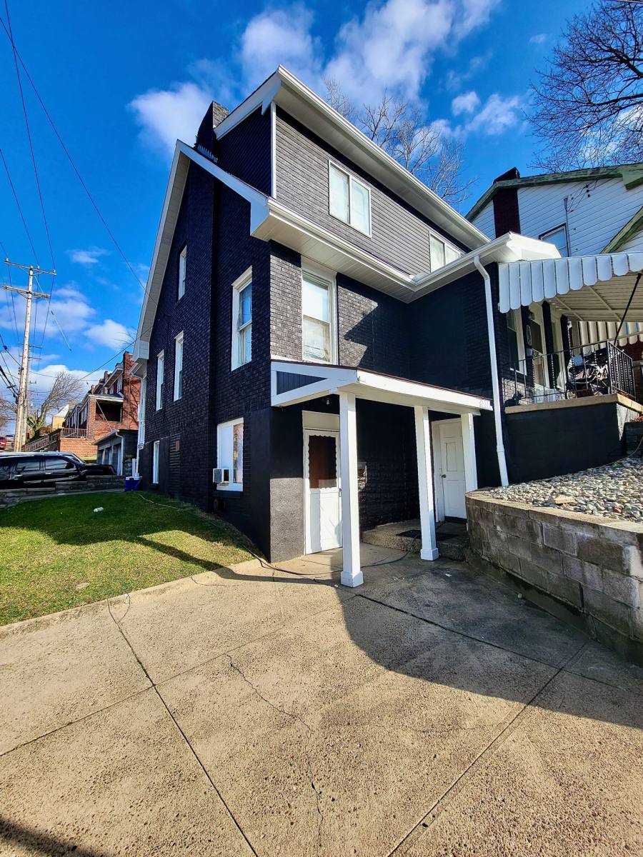 1760 Potomac, Pittsburgh, PA 15216 - Apartment for Rent - Image 2