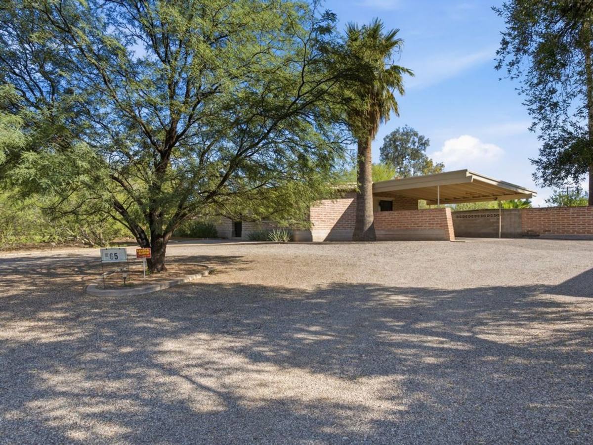 5650 E Burns St, Tucson, AZ 85711 - House for Rent - Image 2