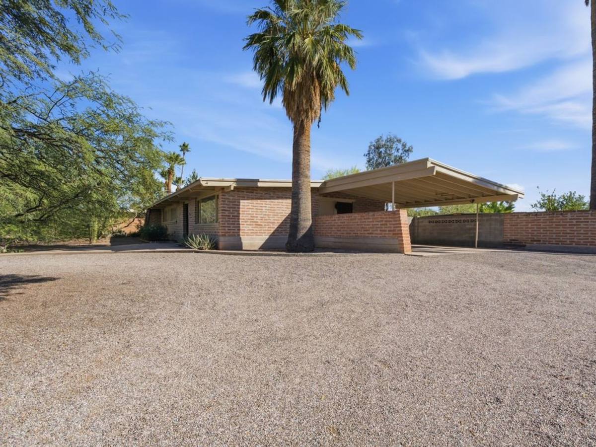 5650 E Burns St, Tucson, AZ 85711 - House for Rent - Image 1