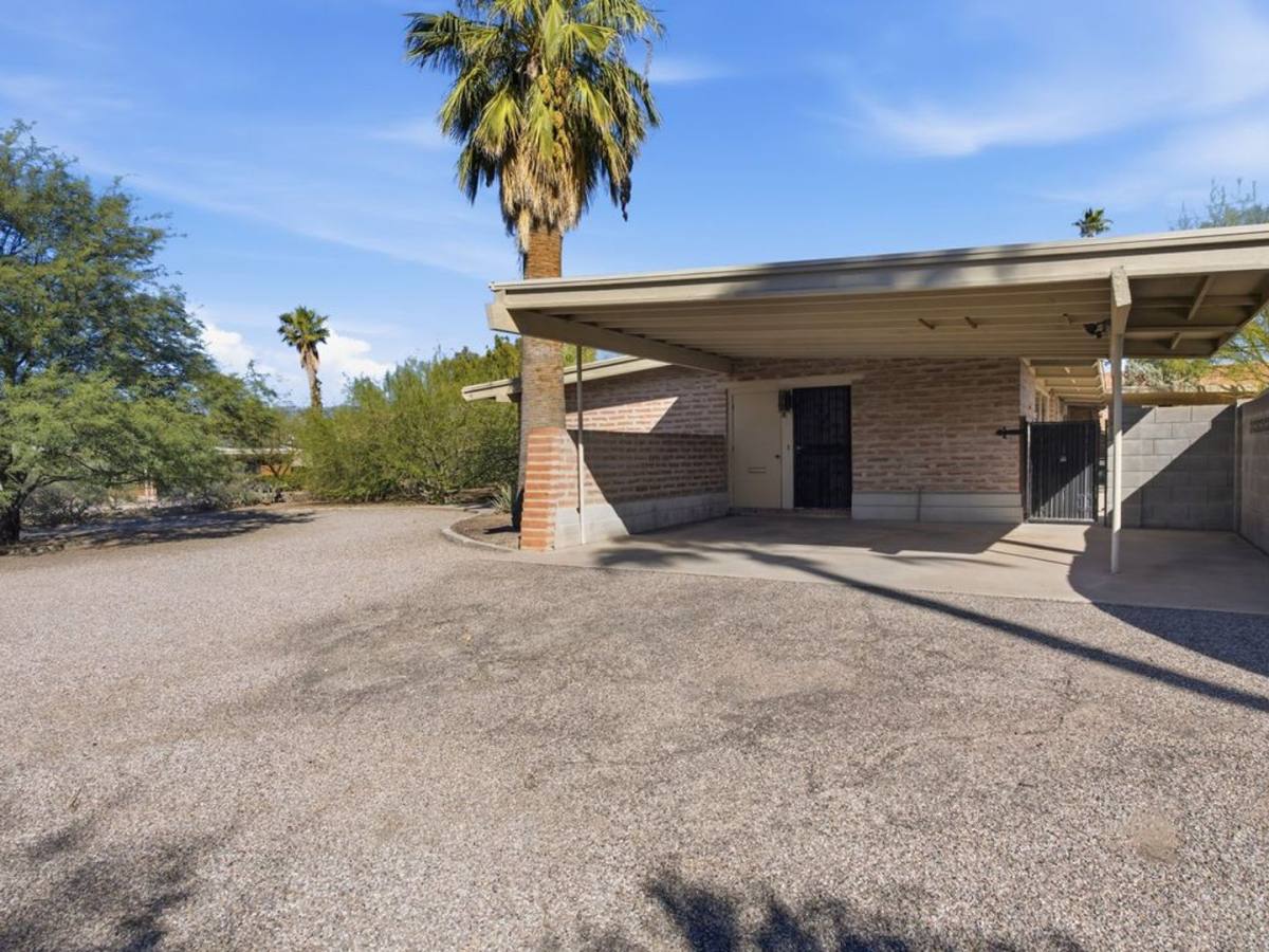 5650 E Burns St, Tucson, AZ 85711 - House for Rent - Image 3