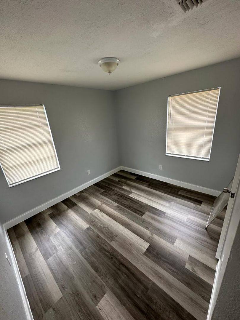 712 Eaverson St, Jacksonville, FL 32204 - Apartment for Rent - Image 9