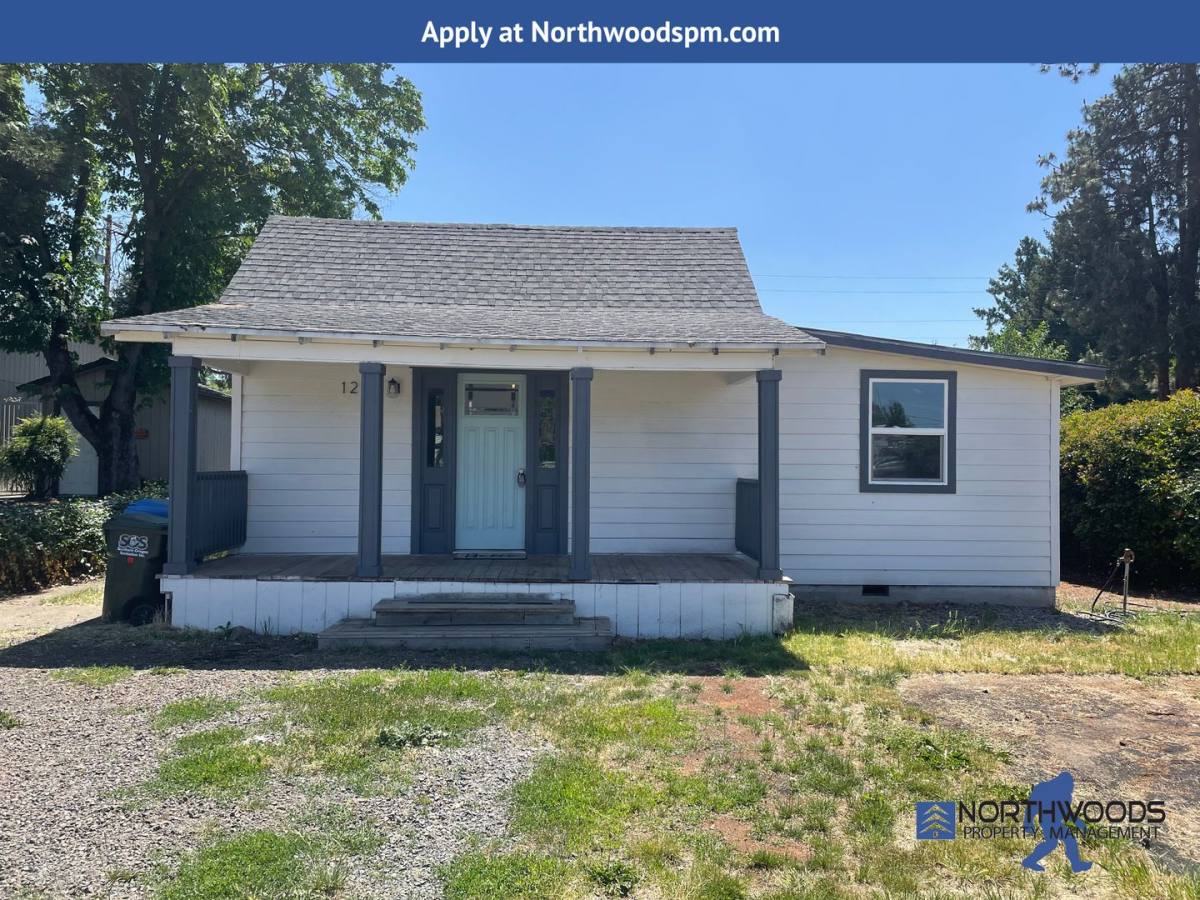 129 Loto St #3, Eagle Point, OR 97524 - House for Rent - Image 1