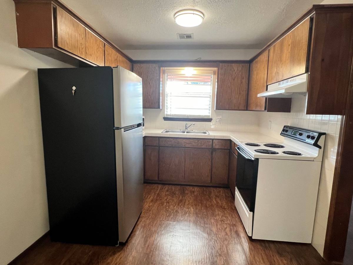 415 S Cook Ave #B, Norman, OK 73071 - House for Rent - Image 1