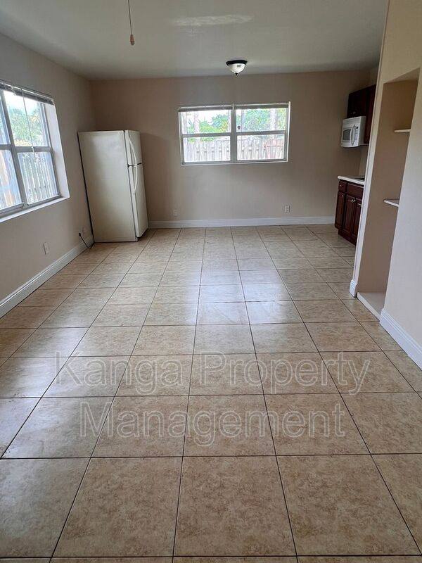 4821 Vermont Ave #1, Lake Worth, FL 33461 - Apartment for Rent - Image 2