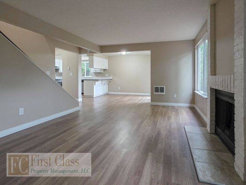4325 SE 37th Ave, Portland, OR 97202 - Townhouse for Rent - Image 2