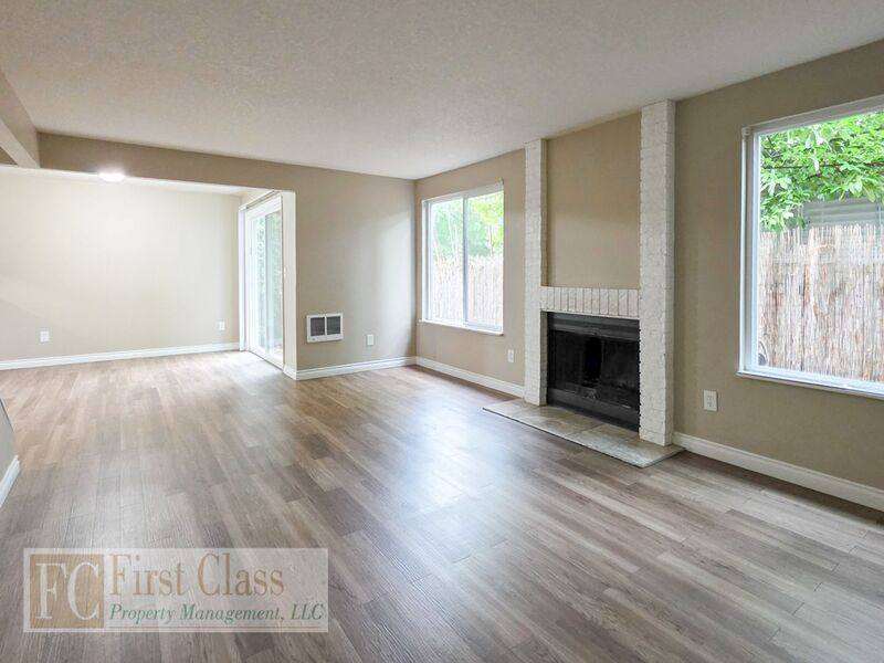 4325 SE 37th Ave, Portland, OR 97202 - Townhouse for Rent - Image 3