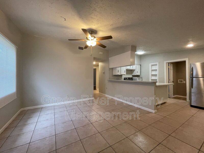 6328 Delacy Rd, Jacksonville, FL 32244 - House for Rent - Image 5