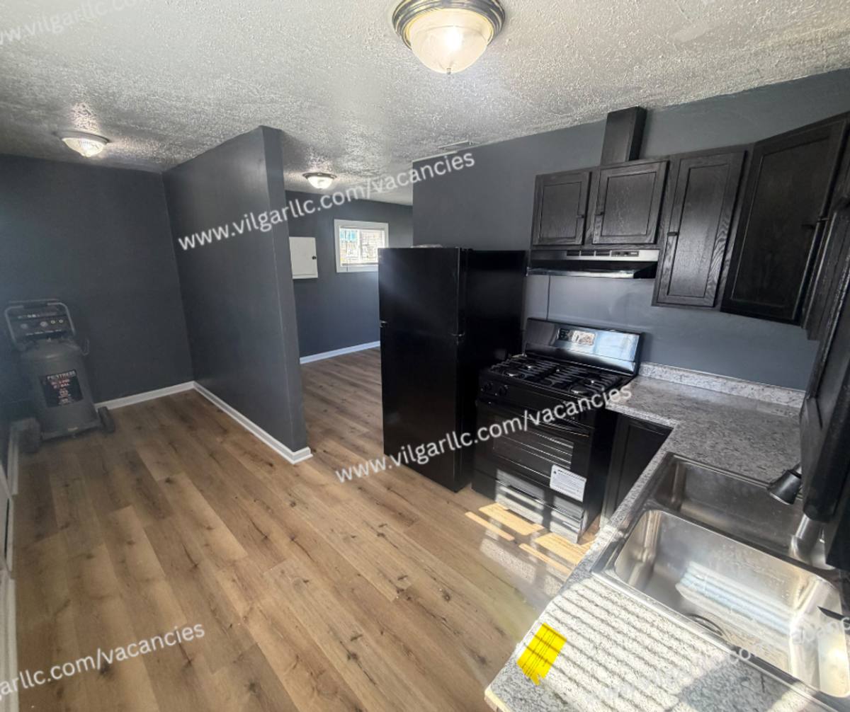 549 E 47th Place, Gary, IN 46409 - House for Rent - Image 5