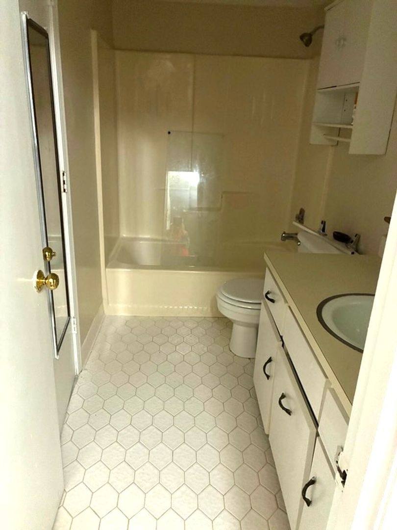 Pinebrooke, 6924 Bullet Blvd, Columbus, GA 31907 - Apartment for Rent - Image 7
