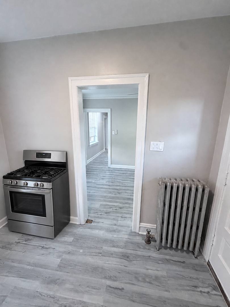 Kenilworth, 1108 Curtiss St, Downers Grove, IL 60515 - Apartment for Rent - Image 3