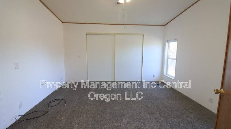 65709 93rd St, Bend, OR 97703 - House for Rent - Image 10
