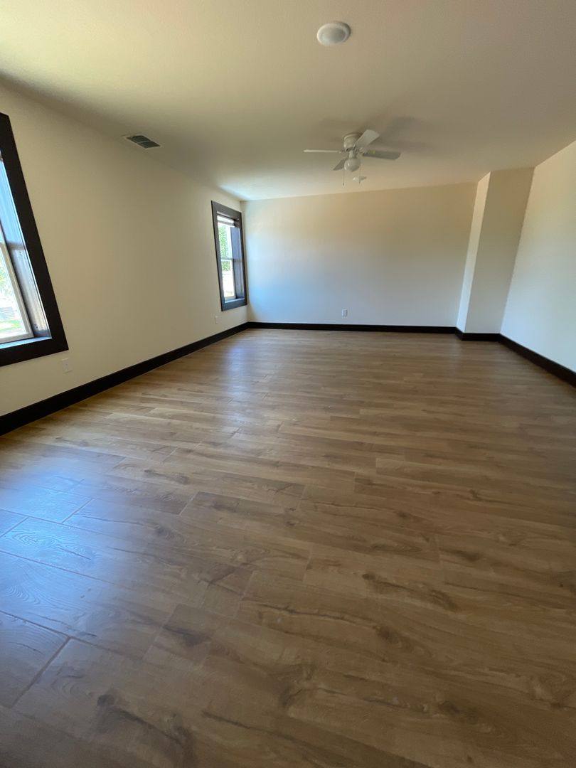 1025 Deer Lane, Azle, TX 76020 - House for Rent - Image 8