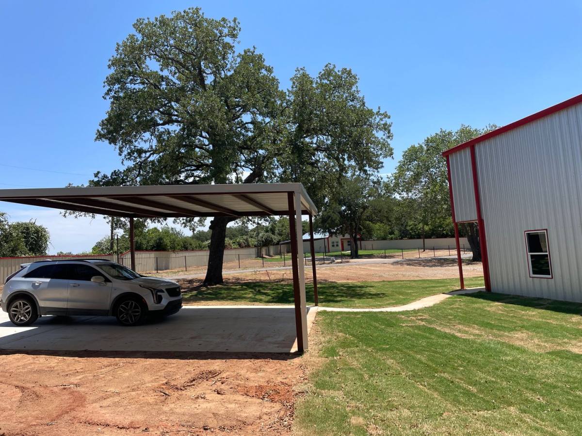 1025 Deer Lane, Azle, TX 76020 - House for Rent - Image 2