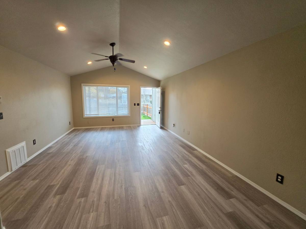 15064 N Anthony St, Rathdrum, ID 83858 - House for Rent - Image 4