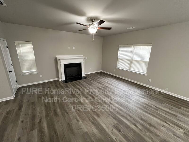 5122 Belstone Lane, Charlotte, NC 28215 - House for Rent - Image 2