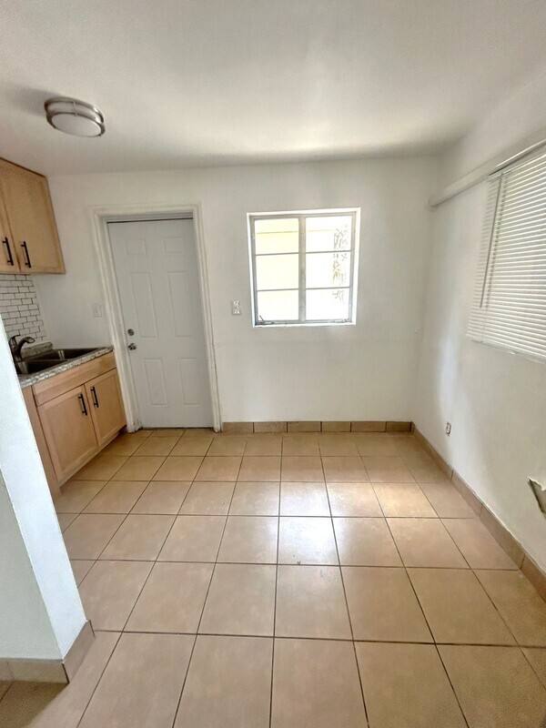 317 E Monument Ave #4, Kissimmee, FL 34744 - Apartment for Rent - Image 2