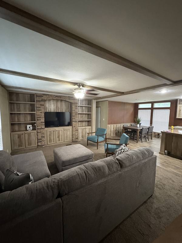 204 Wildflower Dr, Mabank, TX 75156 - House for Rent - Image 2