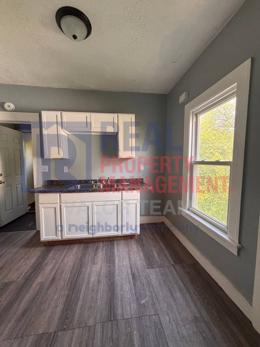 1128 Eddy Rd, Cleveland, OH 44108 - Apartment for Rent - Image 8