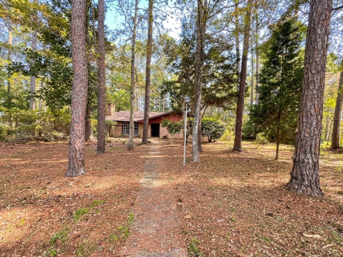 4720 Radio Rd #A, Ocean Springs, MS 39564 - House for Rent - Image 2