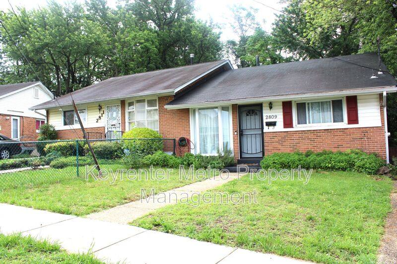 2809 Bellbrook St, Temple Hills, MD 20748 - House for Rent - Image 2