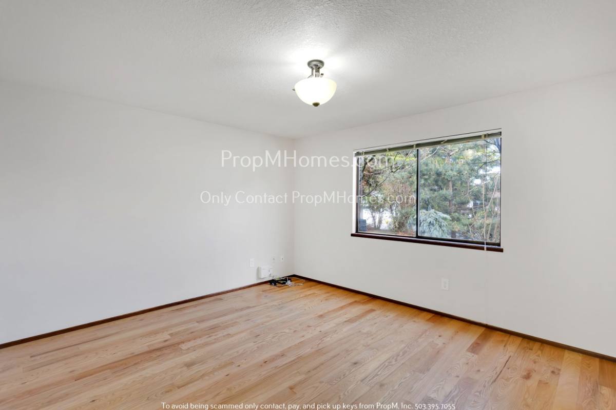 3232 SE 2nd St, Gresham, OR 97080 - Townhouse for Rent - Image 10