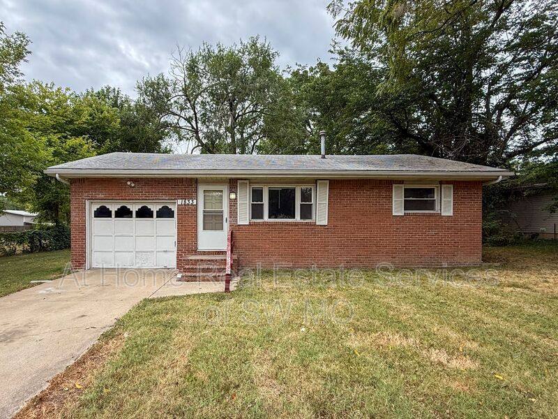 1833 N Lone Pine Ave, Springfield, MO 65803 - House for Rent - Image 1
