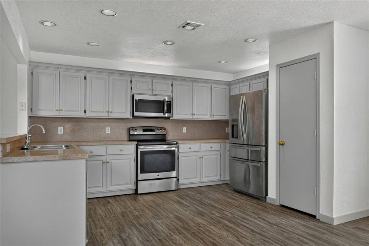 1608 Redtail Hawk, Edmond, OK 73003 - House for Rent - Image 6