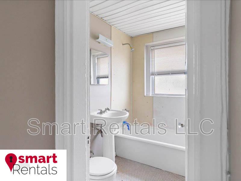 Apartment for rent at 807 Clara Ave #8, St. Louis, MO 63112
