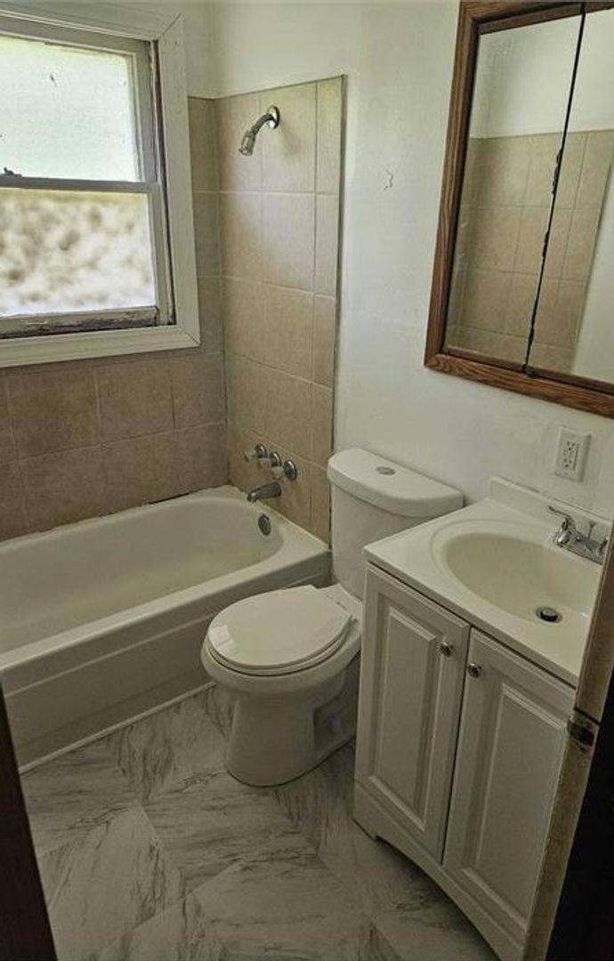 262 Estridge Rd, St. Louis, MO 63137 - House for Rent - Image 5