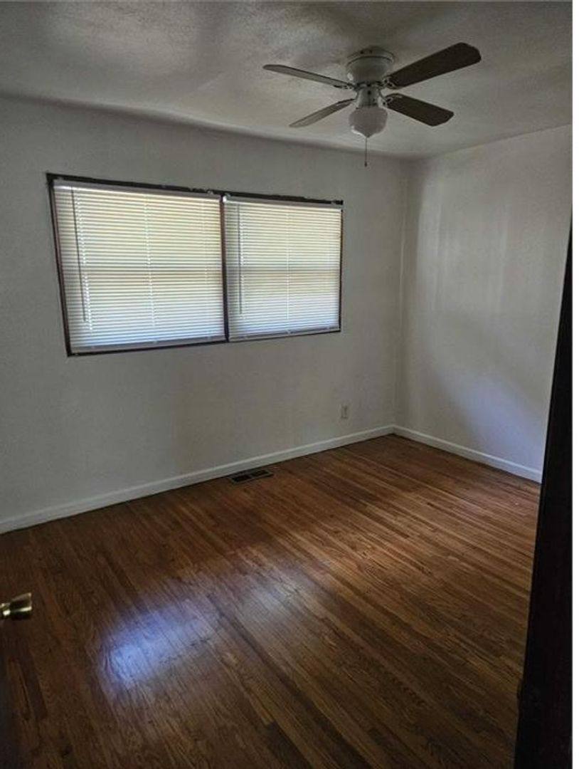 262 Estridge Rd, St. Louis, MO 63137 - House for Rent - Image 6