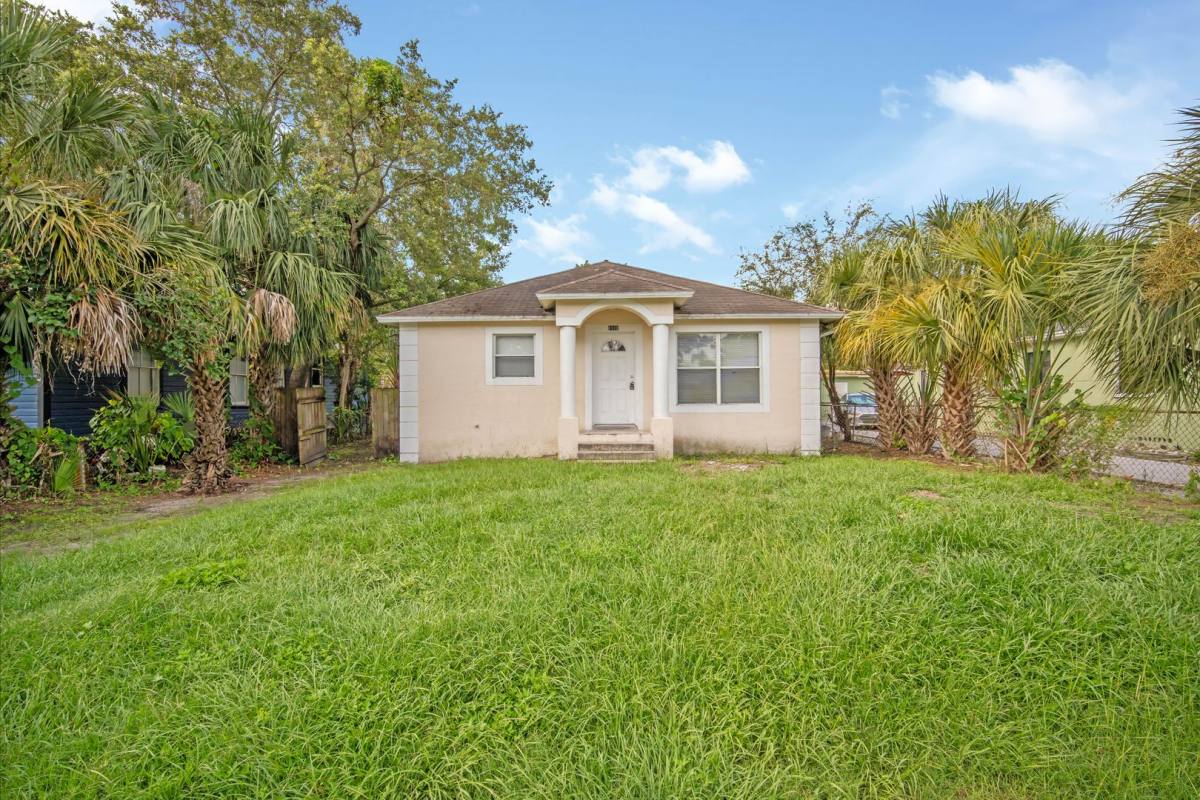House for rent at 1110 W Nassau St, Tampa, FL 33607