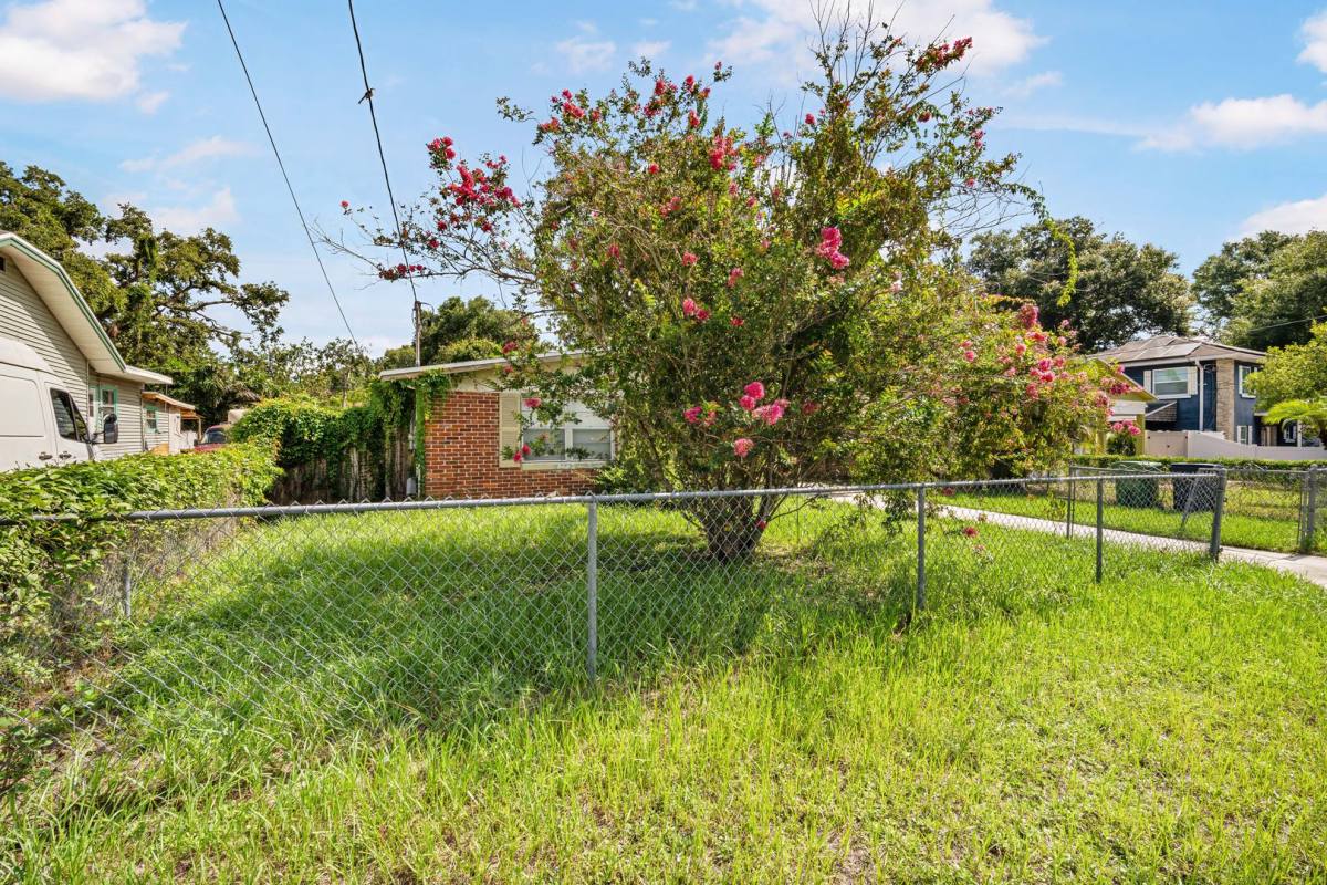 1206 E Ida St, Tampa, FL 33603 - House for Rent - Image 3