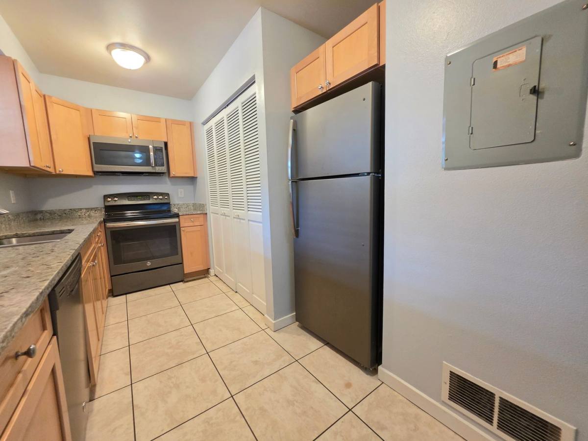 1741 Arapahoe Ave, Boulder, CO 80302 - Apartment for Rent - Image 8