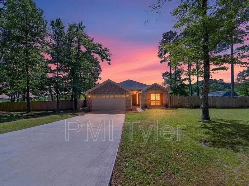 17171 Mary Martin Dr, Flint, TX 75762 - House for Rent