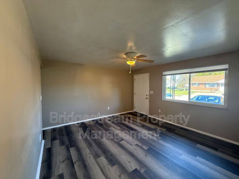 House for rent at 4950 Leeper St, Dayton, OH 45424