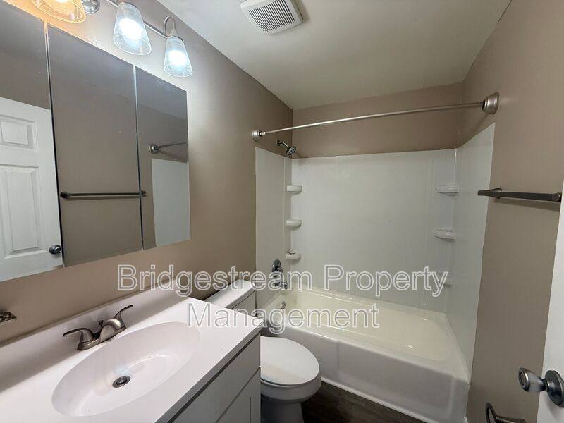 4950 Leeper St, Dayton, OH 45424 - House for Rent - Image 4
