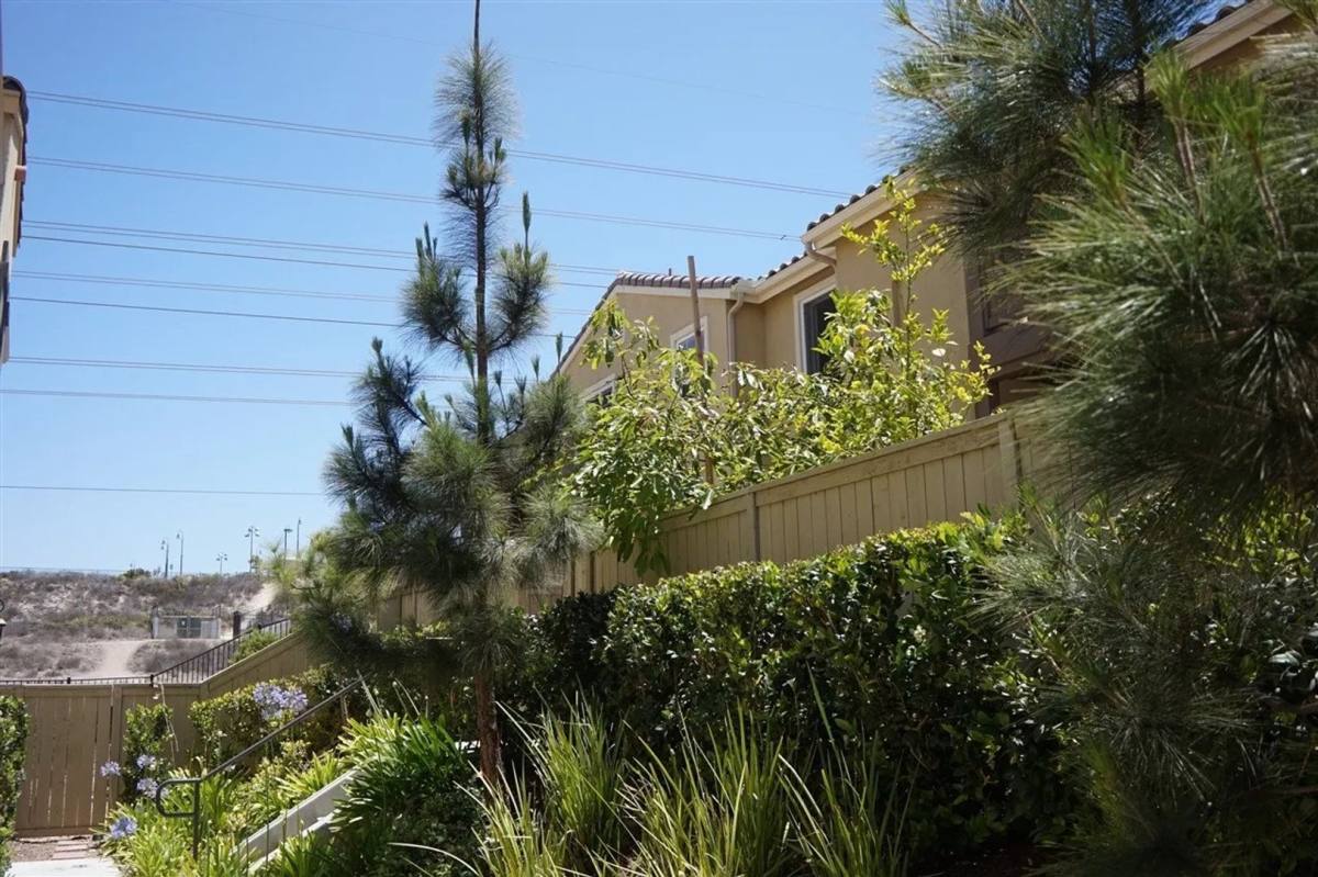 1357 Caminito Veranza #1, Chula Vista, CA 91915 - Townhouse for Rent - Image 8