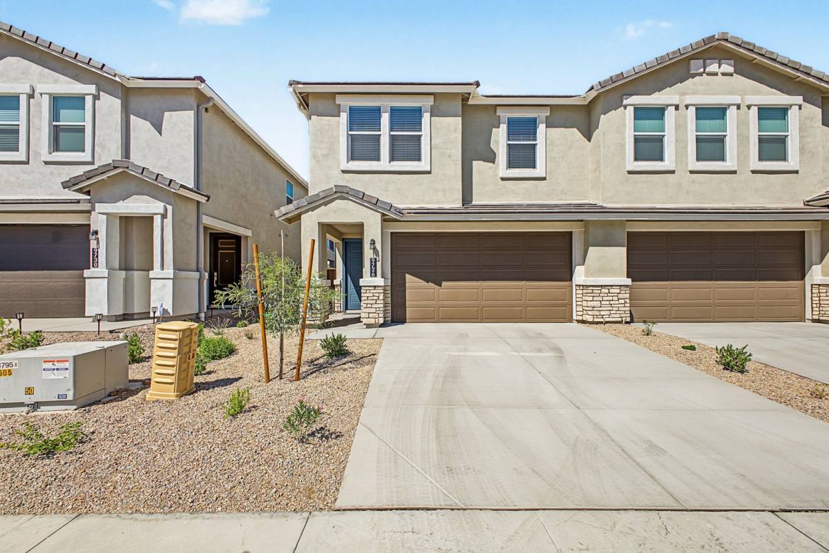 House for rent at 9726 S 11th Place, Phoenix, AZ 85042