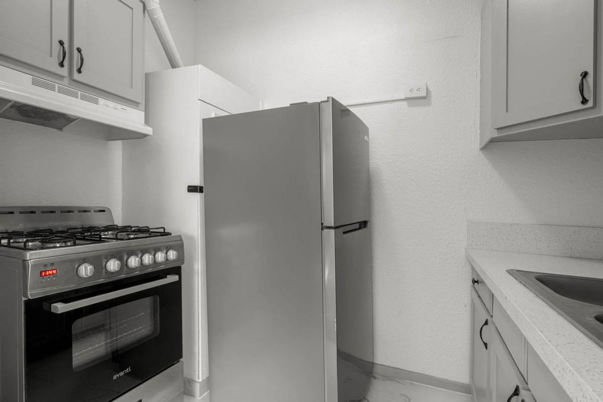 123 S Westmoreland Ave in Los Angeles, CA | Studio 1 Bath 400 sqft ...
