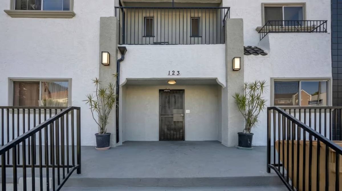 123 S Westmoreland Ave in Los Angeles, CA | Studio 1 Bath 400 sqft ...