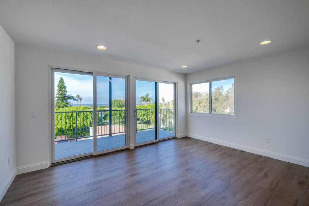 Townhouse for rent at Ttl-R, 702-2 - 722-2 Turquoise St, San Diego, CA 92109