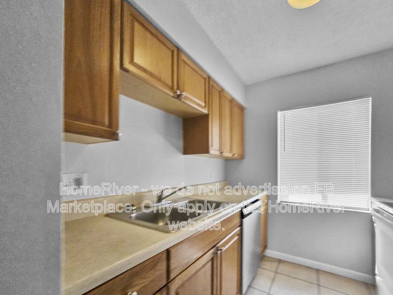7509 Pitch Pine Circle #C, Tampa, FL 33617 - Apartment for Rent - Image 9