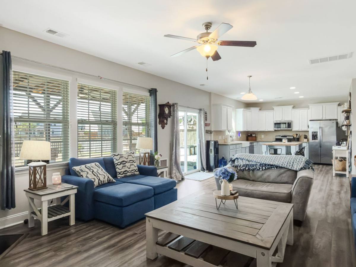 490 Whispering Breeze Lane, Summerville, SC 29486 - House for Rent - Image 10