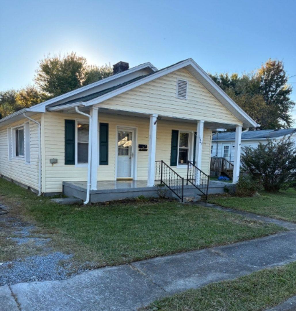 House for rent at 1625 Spruce St, Kingsport, TN 37664