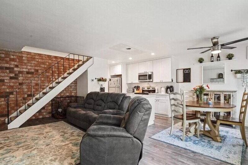 Condo for rent at 4431 Palm Ave #3, Sacramento, CA 95842