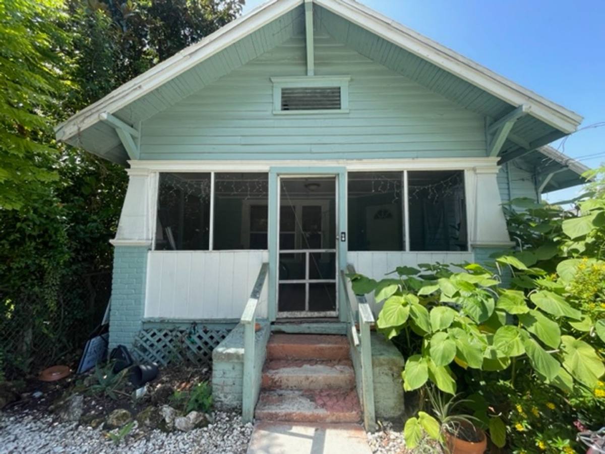 615 NW 6th Ave, Gainesville, FL 32601 - House for Rent - Image 1