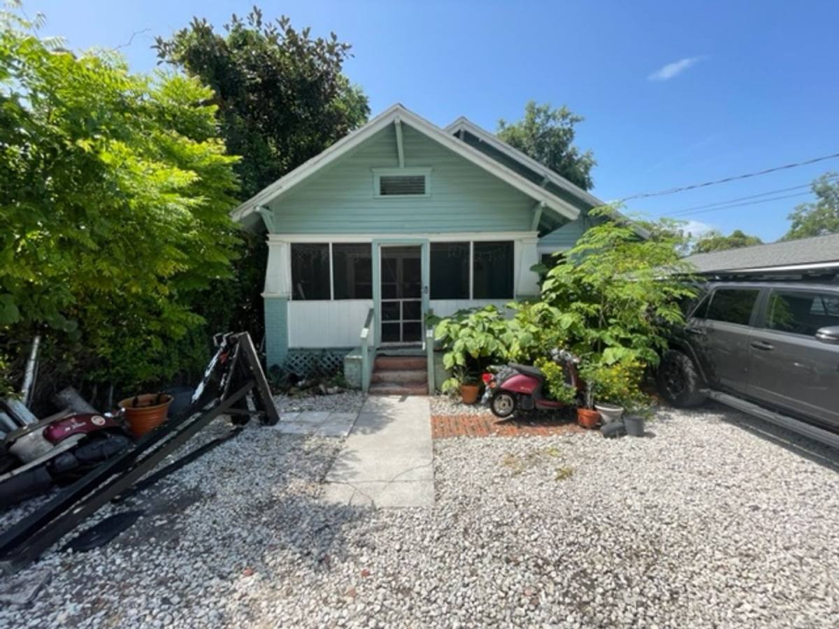 615 NW 6th Ave, Gainesville, FL 32601 - House for Rent - Image 3